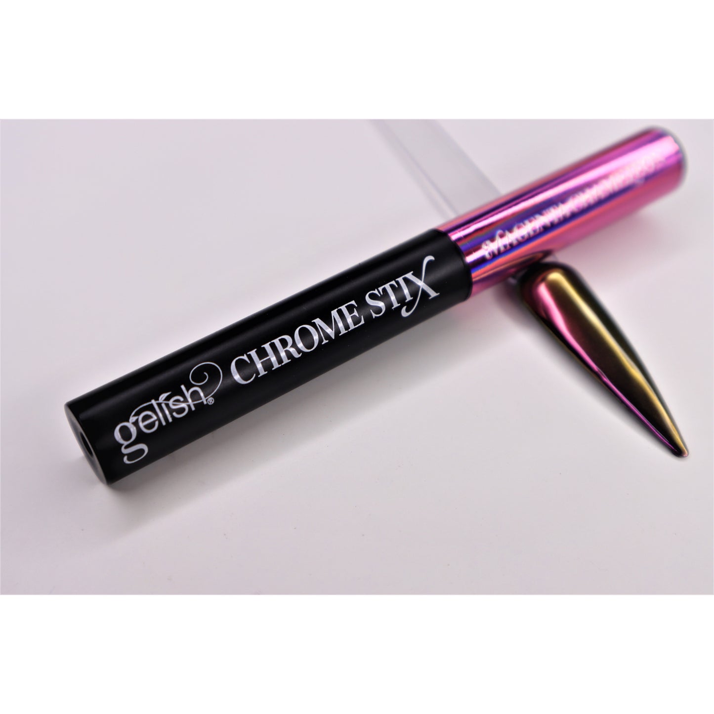 Gelish Chromestix Chrome Nail Powder Pen Magenta Chameleon on white background